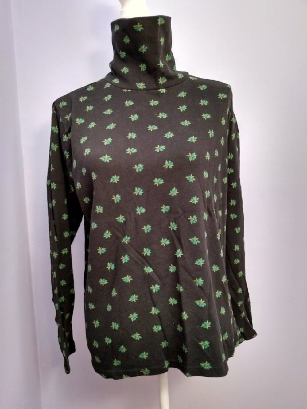 Women's XXL Christmas Turtleneck Top Holly Berries 100% Cotton Holiday Festive